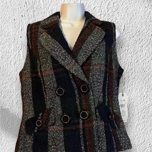 NWT Plaid Cabi Vest Blue and Red Size Medium STYLE 908